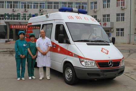 車禍期間，救護車及時出現能救人于危難