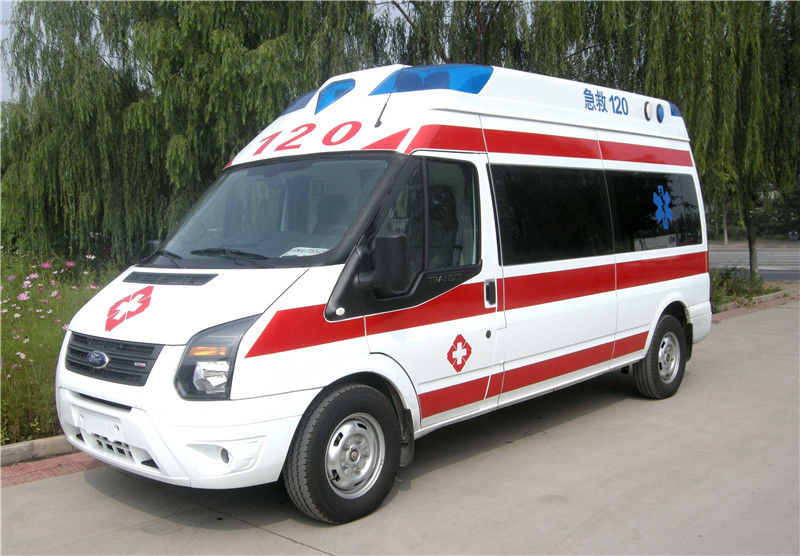 移動救護(hù)車為何頻頻遇到前方司機(jī)不及時避讓？